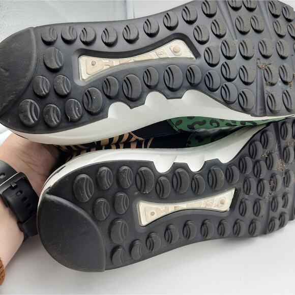 Animal Print Lace Up Fashion Sneakers Size 9 - Picture 6 of 6